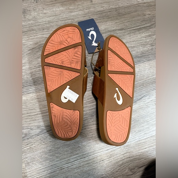 Olukai - Picture 3 of 3